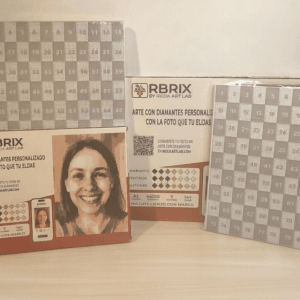 cajas a3 y a4 con lienzos